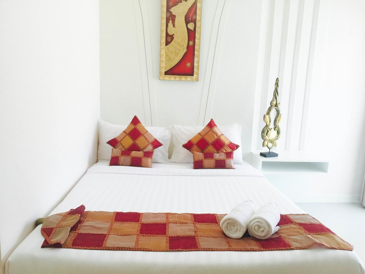 J Sweet Dream Boutique Hotel Phuket Patong Esterno foto