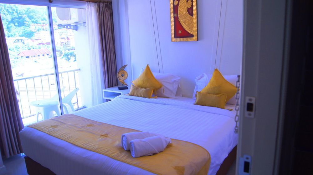 J Sweet Dream Boutique Hotel Phuket Patong Esterno foto