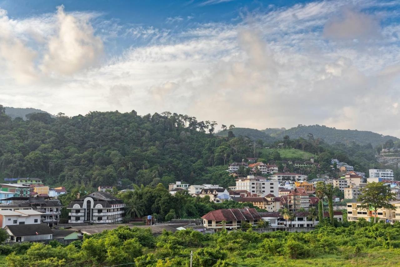 J Sweet Dream Boutique Hotel Phuket Patong Esterno foto