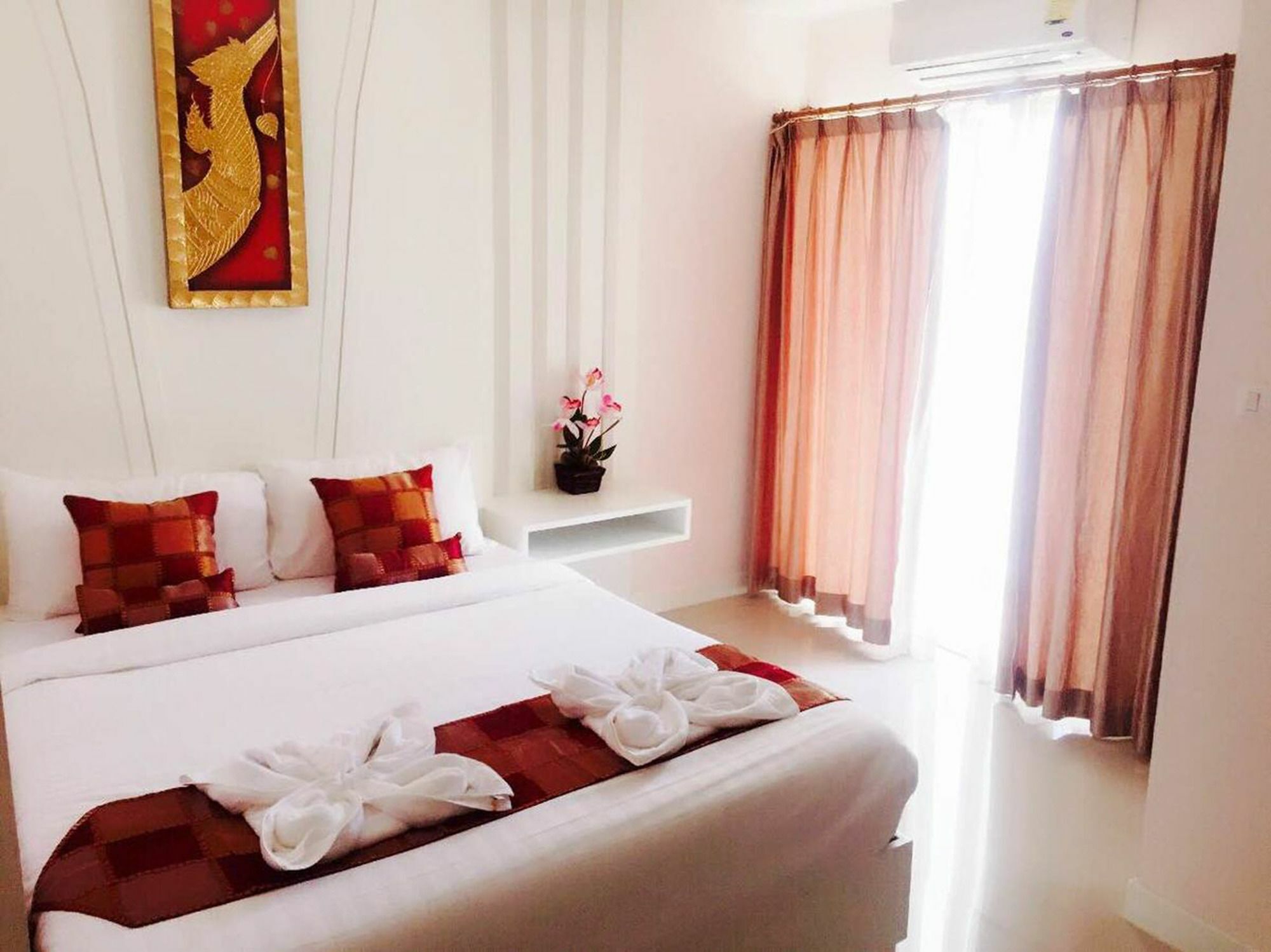 J Sweet Dream Boutique Hotel Phuket Patong Esterno foto