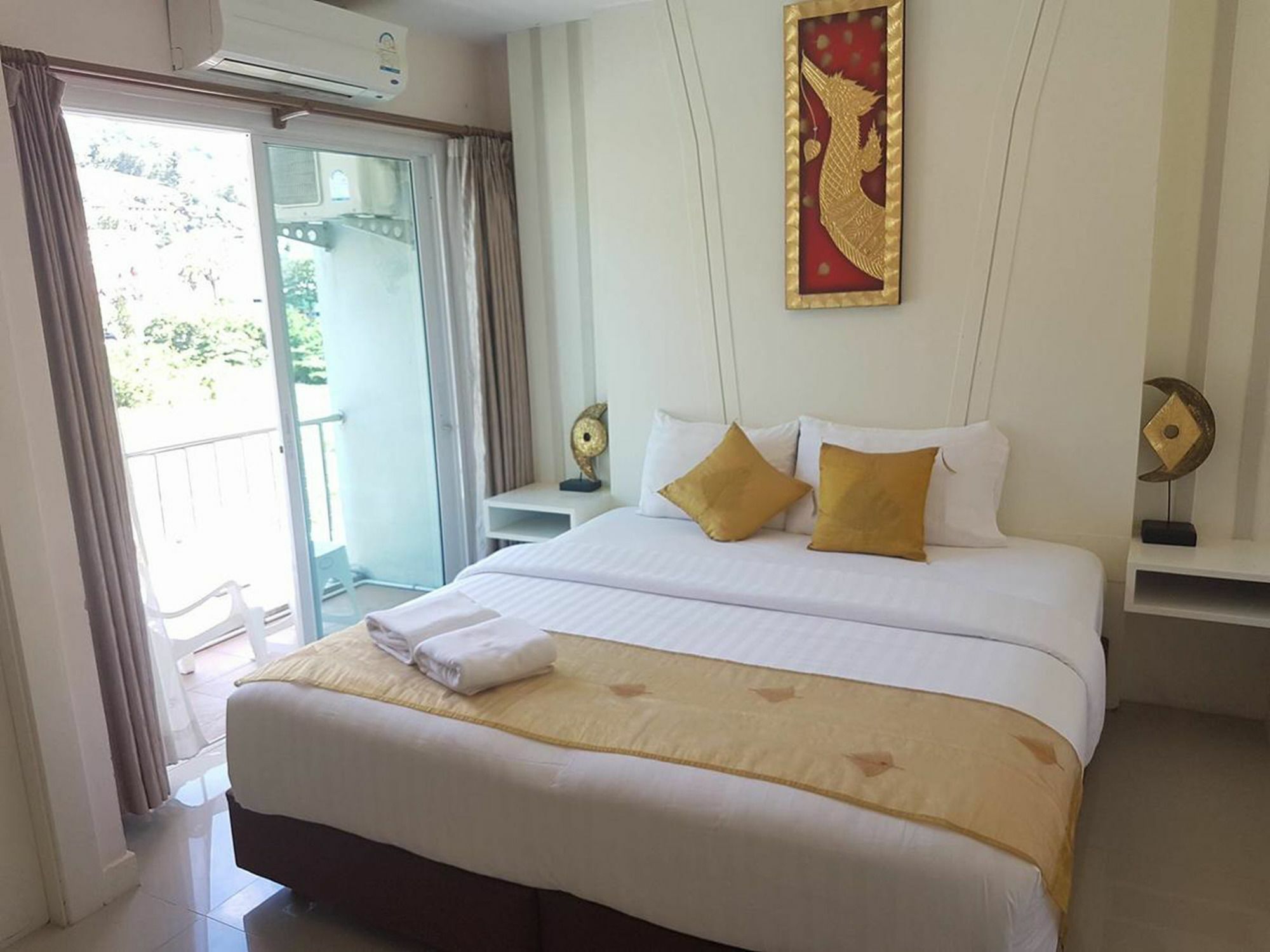 J Sweet Dream Boutique Hotel Phuket Patong Esterno foto