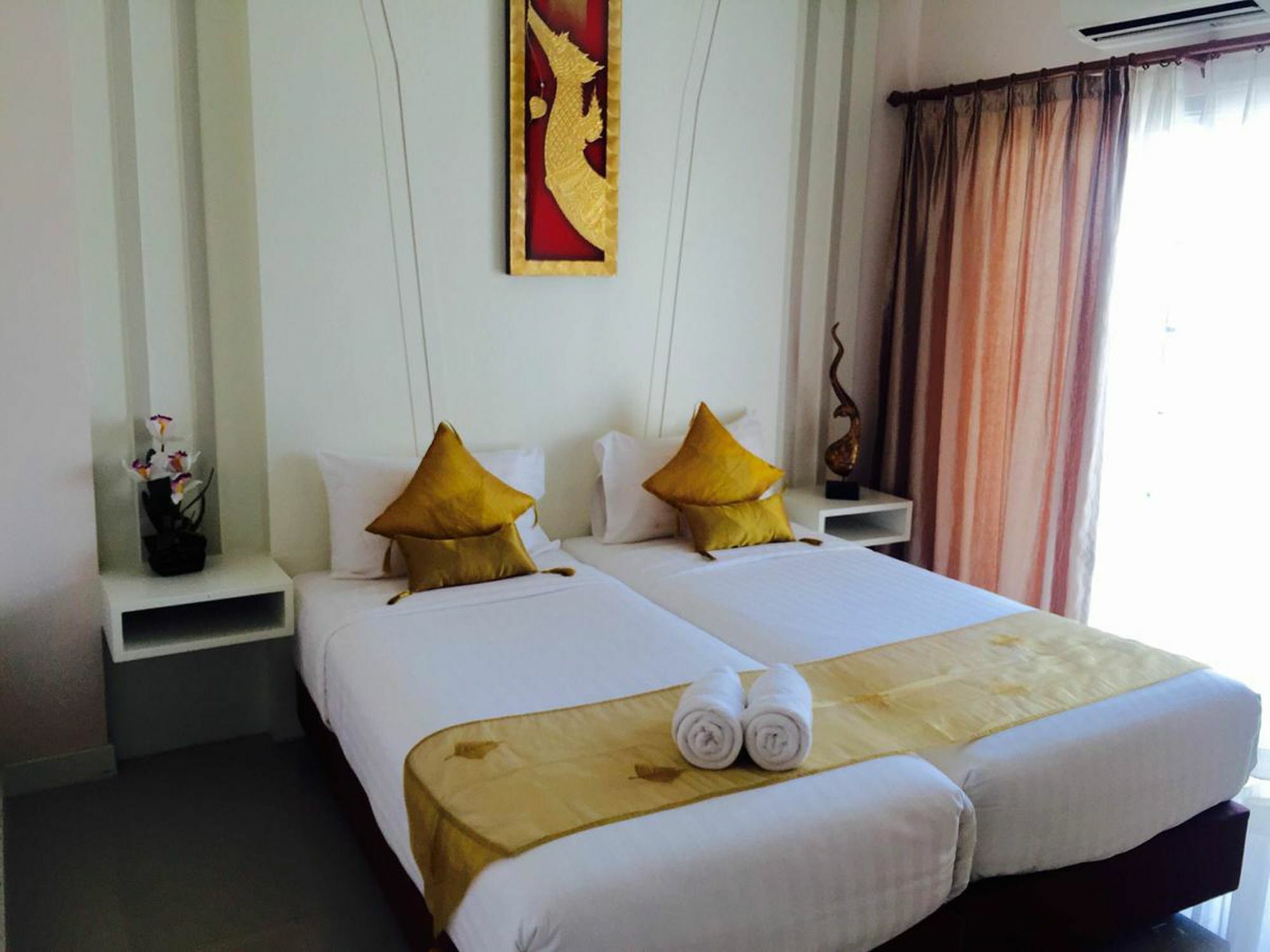 J Sweet Dream Boutique Hotel Phuket Patong Esterno foto